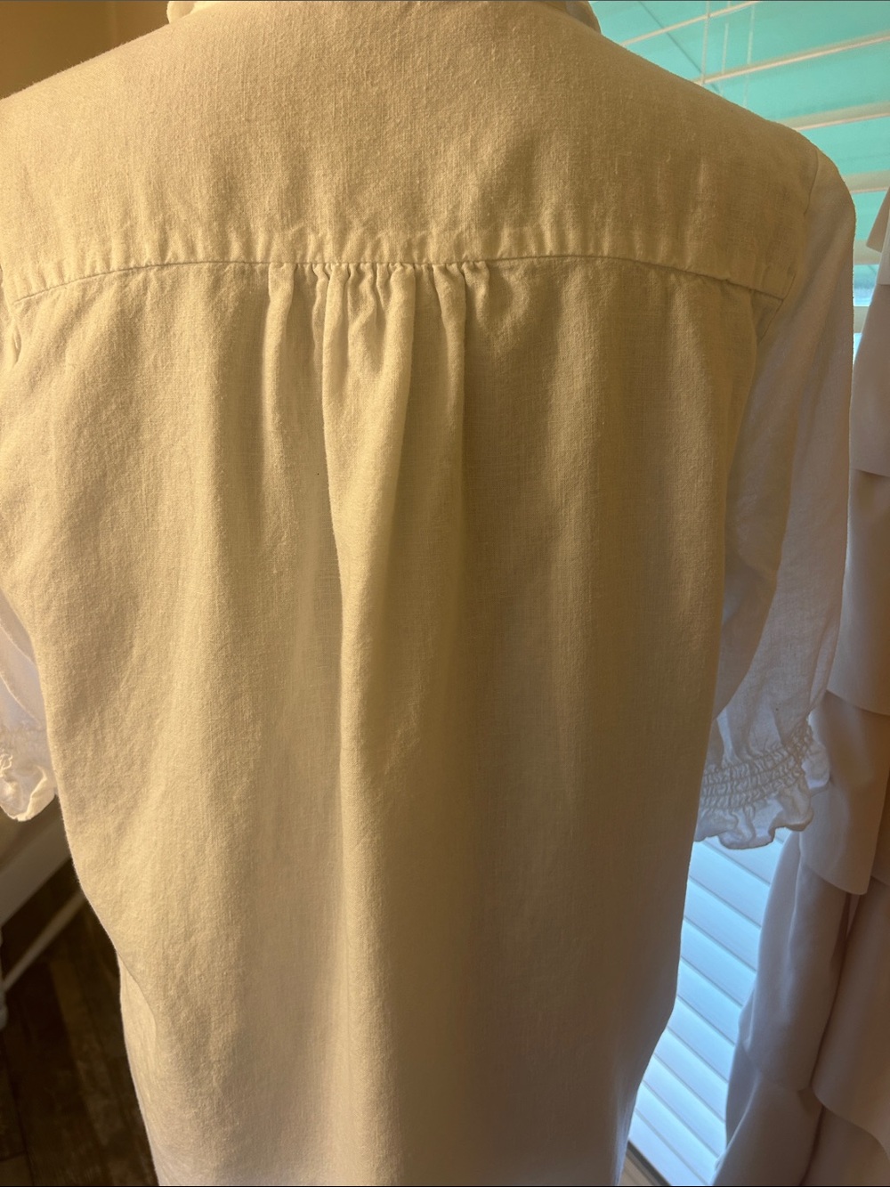 crown & ivy White Button-Front Short Sleeve Blouse - Picture 5 of 5